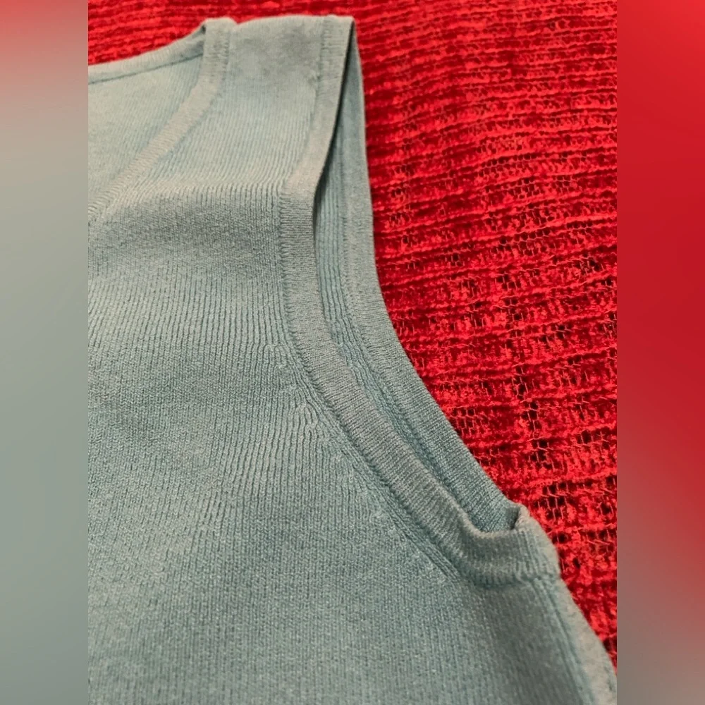 Turquoise Sleeveless Top - Picture 12 of 14